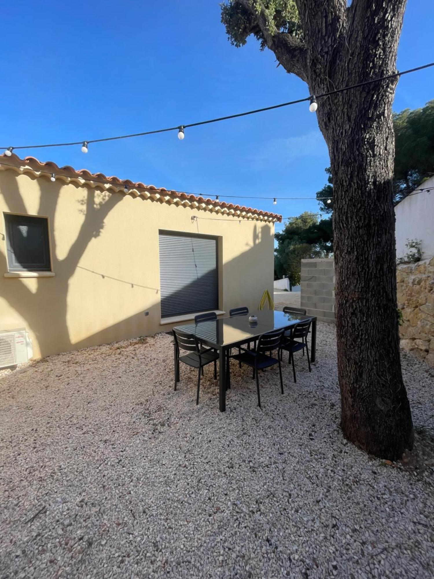 Maison T3 Dans Un Village Calme Saint-Mitre-les-Remparts Exteriör bild